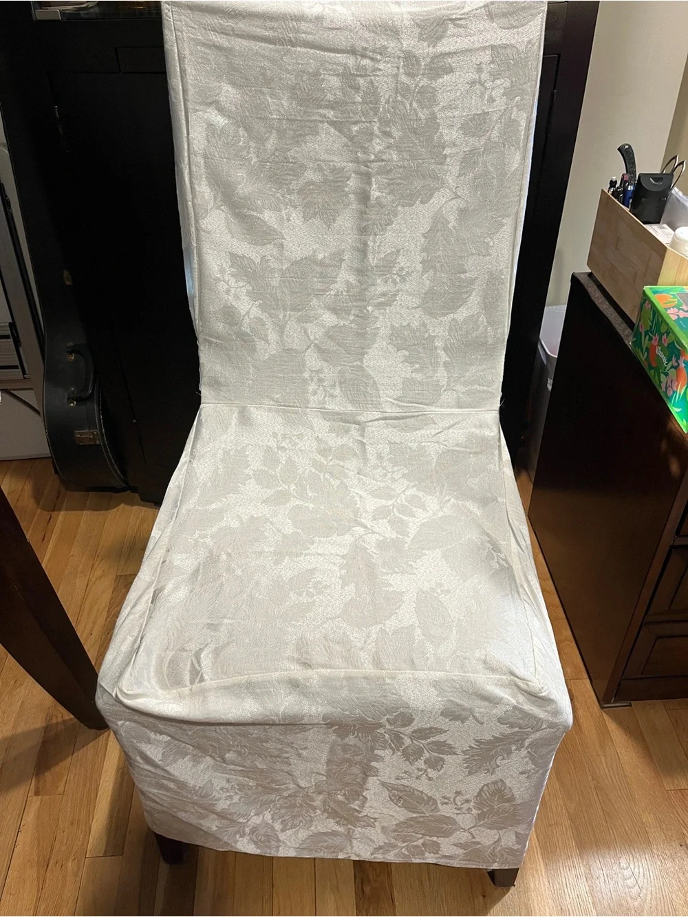 Ivory dining chair covers with bow on back. Harvest leaves pattern. NWT. 4 avail